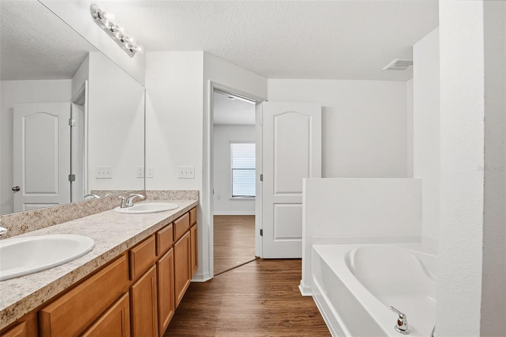 733 Chatham Walk Ruskin, FL 33570 - Photo 33 of 38