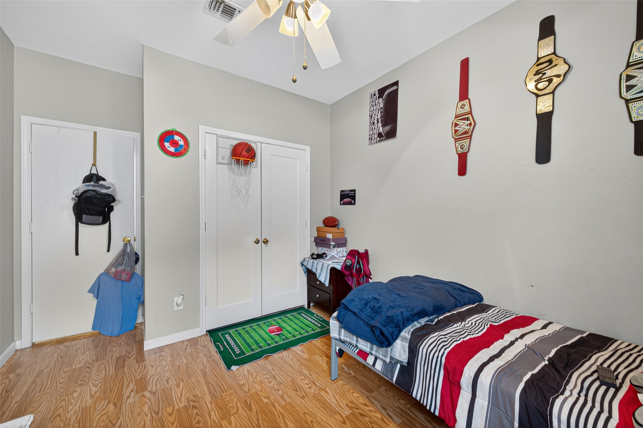 907 Morley Park Lane Spring, TX 77373 - Photo 30 of 44 a bed room with a bed and a desk