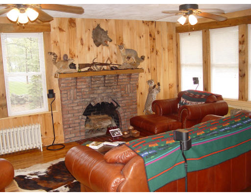 642 Rindge Road Fitchburg, MA 01420 - Photo 19 of 28 Gallery Image 19
