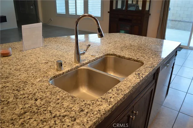 $4,000 | 17026 Schneider Street, Fontana, CA 92336