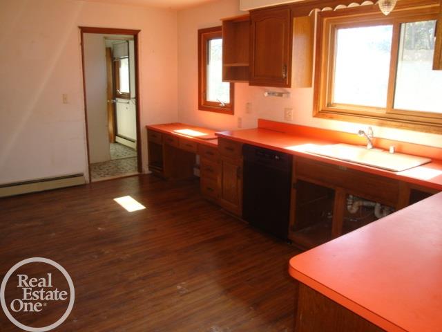 48814 Callens Road Chesterfield, MI 48047 - Photo 6 of 32