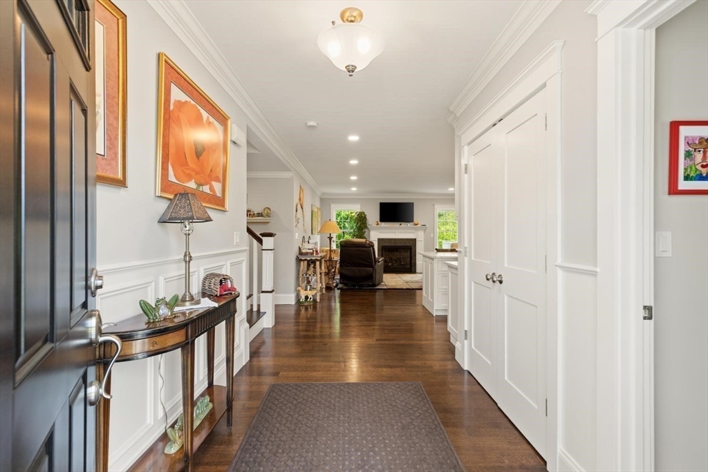 27 Samoset Road Woburn, MA 01801 - Photo 4 of 39 Gallery Image 4