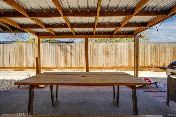 $2,150 | 6886 Hillview Road, Joshua Tree, CA 92252