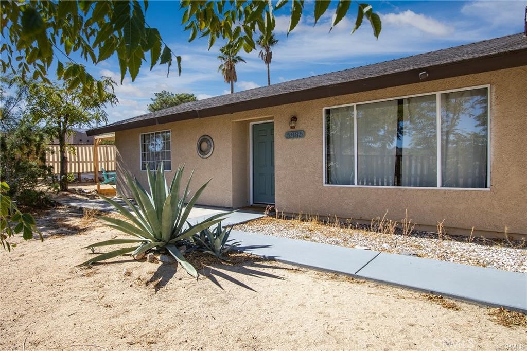 6886 Hillview Road Joshua Tree, CA 92252 - Photo 2 of 22