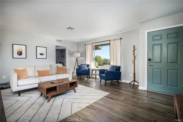 $2,150 | 6886 Hillview Road, Joshua Tree, CA 92252