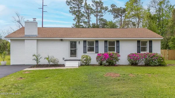 $319,000 | 213 Russell Street, Beaufort, NC 28516