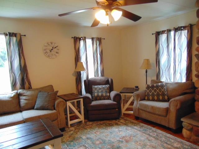 518 North Ithaca Street Ithaca, MI 48847 - Photo 10 of 42 1936790-5b16d6c2-9346-4697-8187-89ac5341c382.JPG