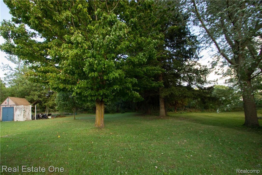 4513 Howland Road Almont, MI 48003 - Photo 4 of 24 almonth-4.jpg