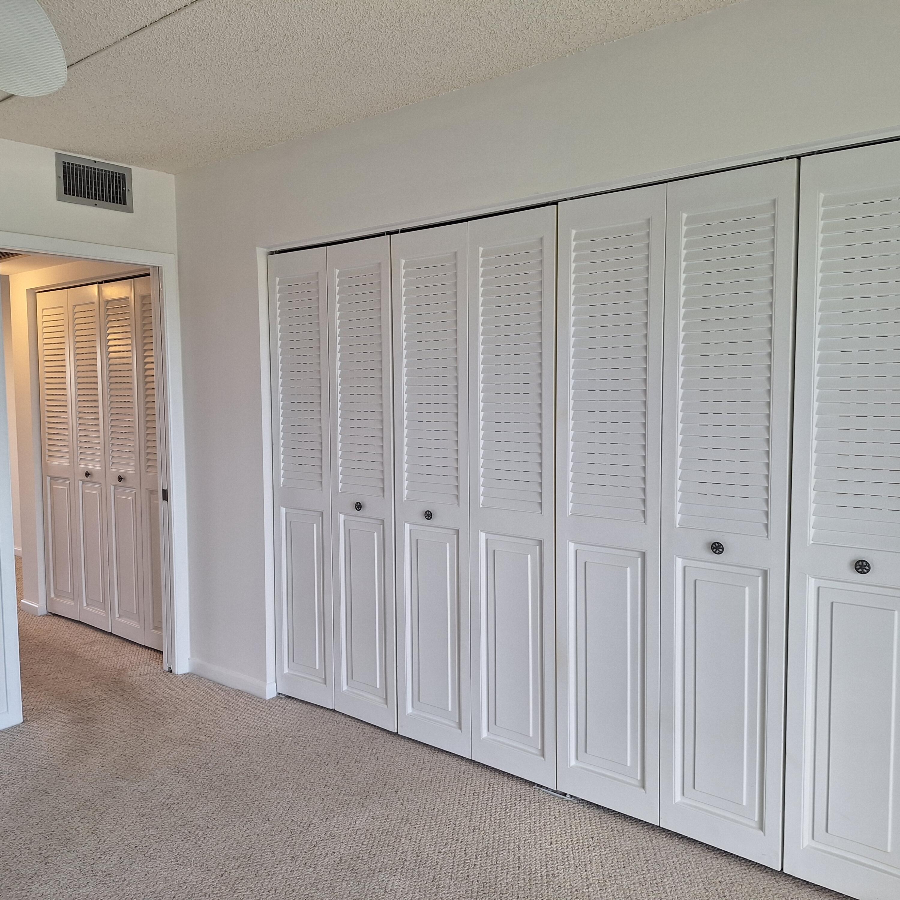 4007 Cornwall East, Unit 4007 Boca Raton, FL 33434 - Photo 9 of 35 wall to wall bedroom closets