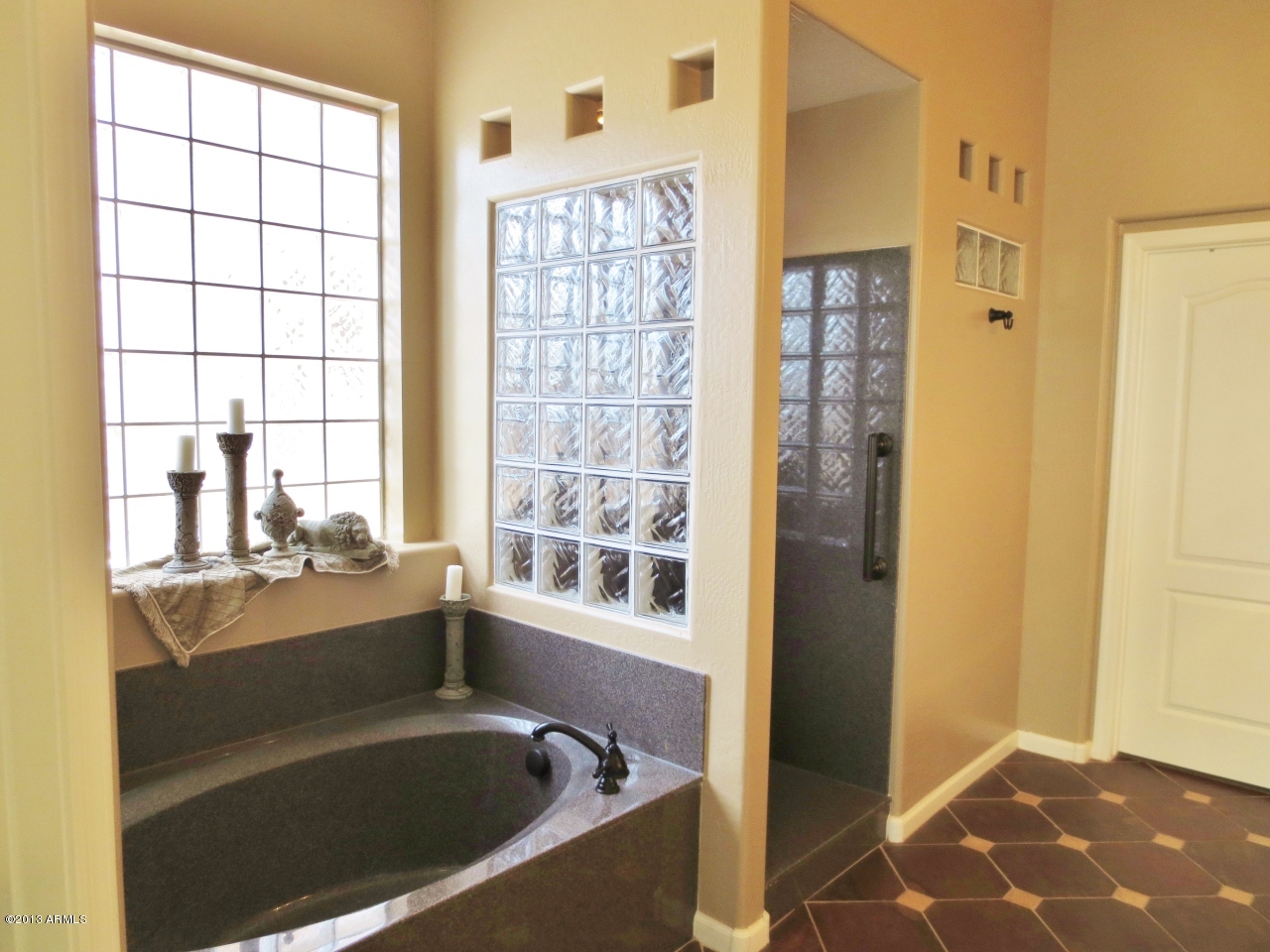 2125 West Eagle Feather Road Phoenix, AZ 85085 - Photo 15 of 19 mast bath west