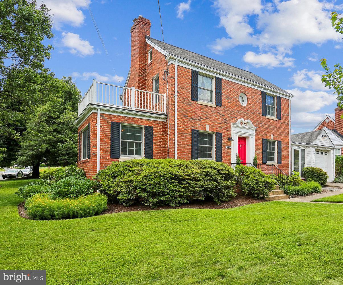 10025 Reddick Drive Silver Spring, MD 20901 - Photo 2 of 59 4 bed/2.5 bath on a gorgeous corner lot!