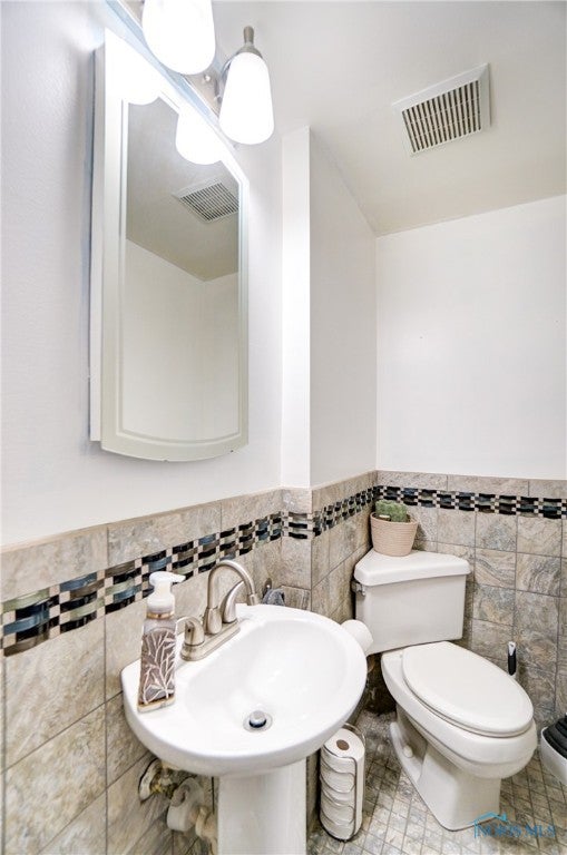 1105 Farmington Road Maumee, OH 43537 - Photo 22 of 47 Gallery Image 22
