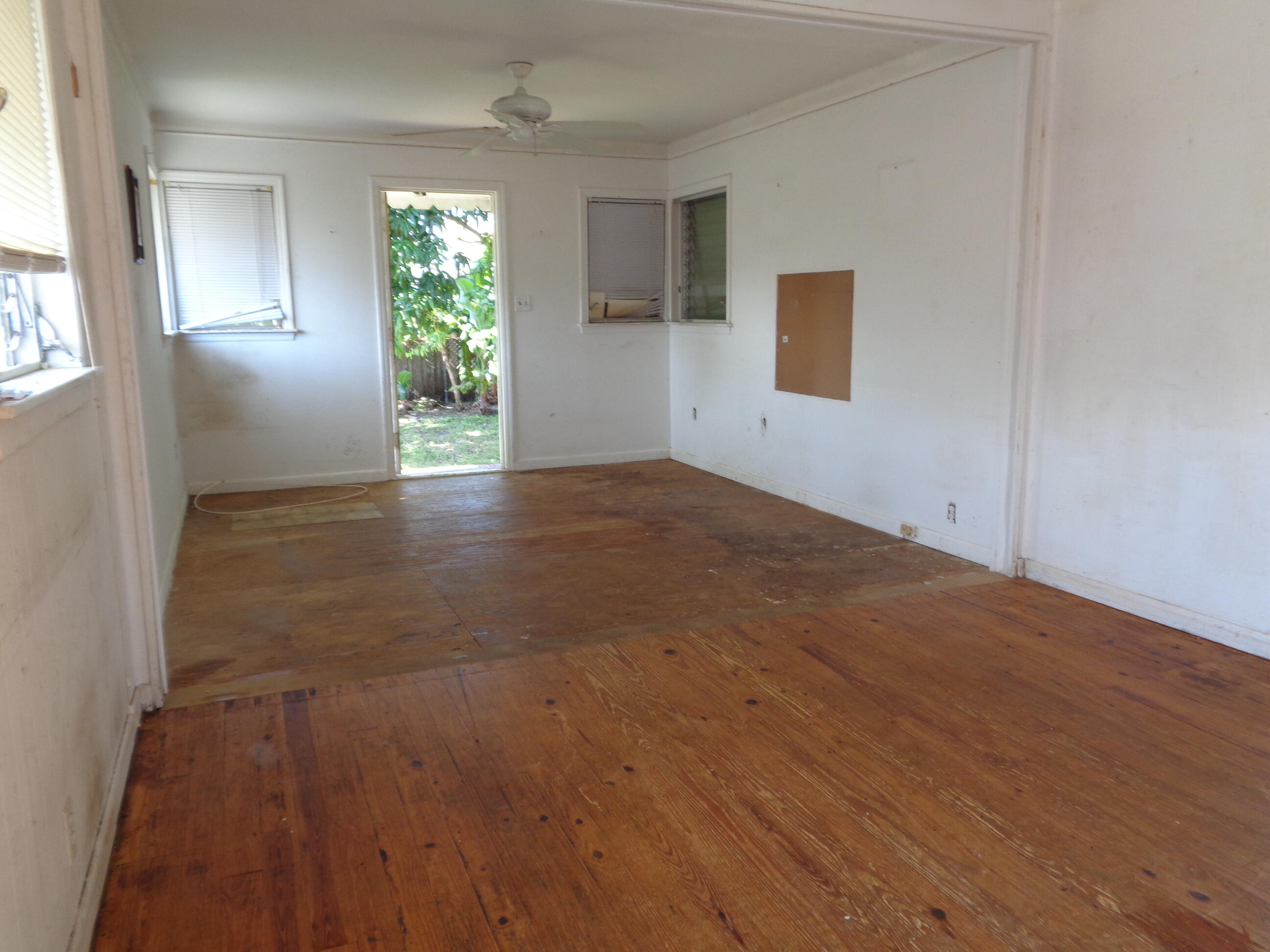 3718 Coconut Road Palm Springs, FL 33461 - Photo 11 of 21 # 13