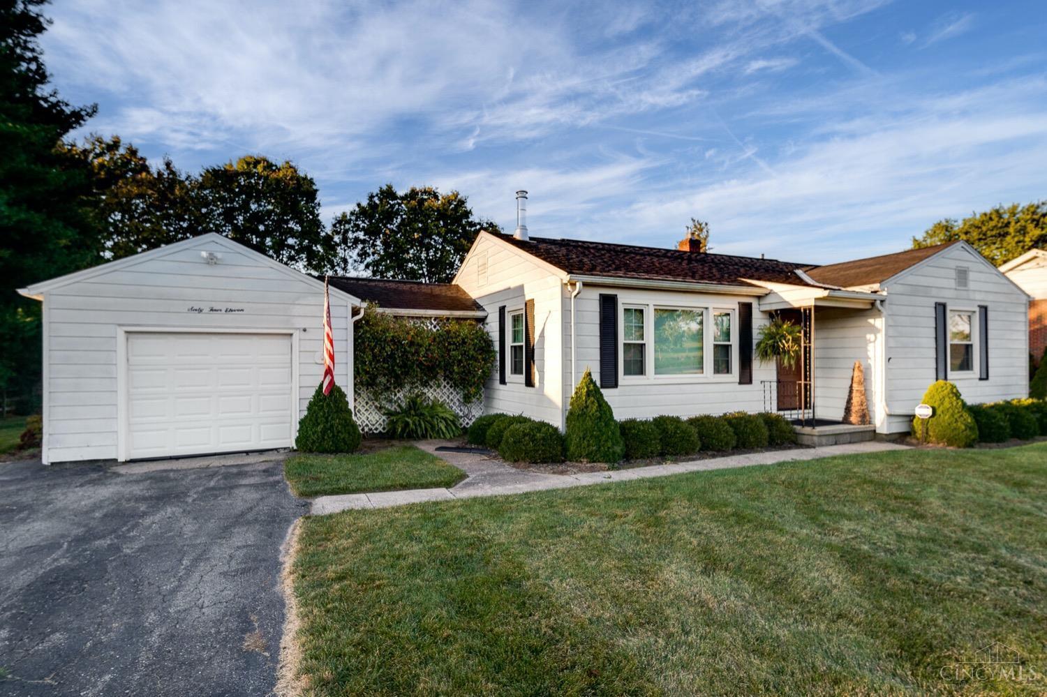 6411 Decker Road Franklin, OH 45005 - Photo 2 of 26 Gallery Image 2