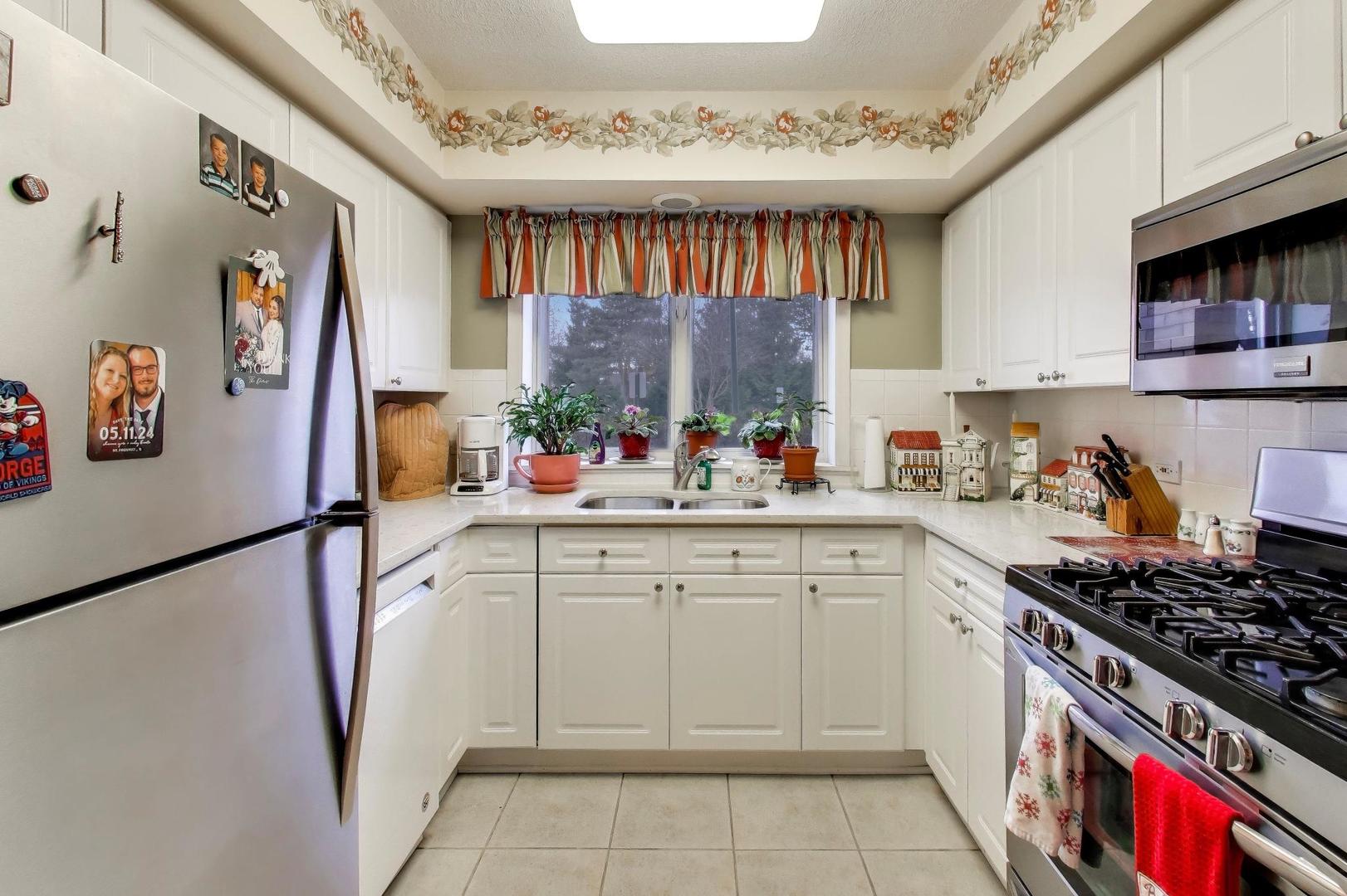 710 Creekside Drive, Unit 104A Mount Prospect, IL 60056 - Photo 12 of 31