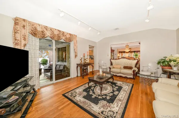 $1,299,999 | 824 Lawrence Court, West Hempstead, NY 11552