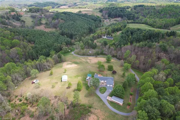 $749,000 | 552 Dirt Nose Drive, Sparta, NC 28675