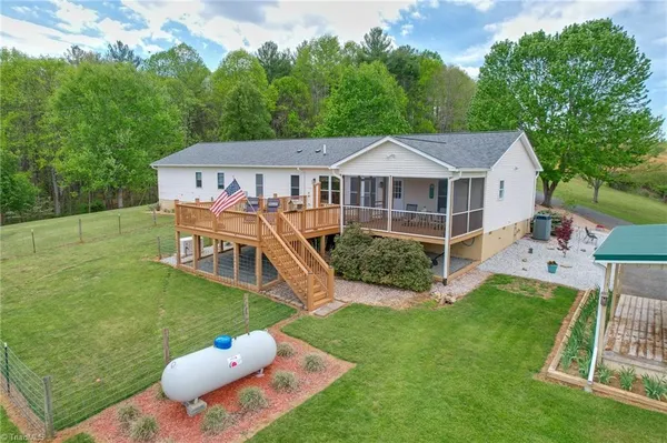 $749,000 | 552 Dirt Nose Drive, Sparta, NC 28675