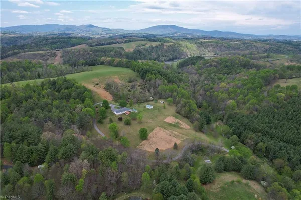 $749,000 | 552 Dirt Nose Drive, Sparta, NC 28675