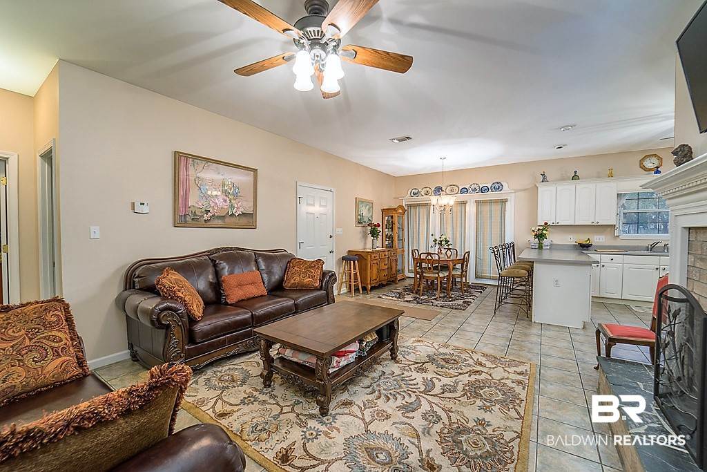 19891 Chestnut Drive Foley, AL 36535 - Photo 4 of 23 Foyer to Great Room