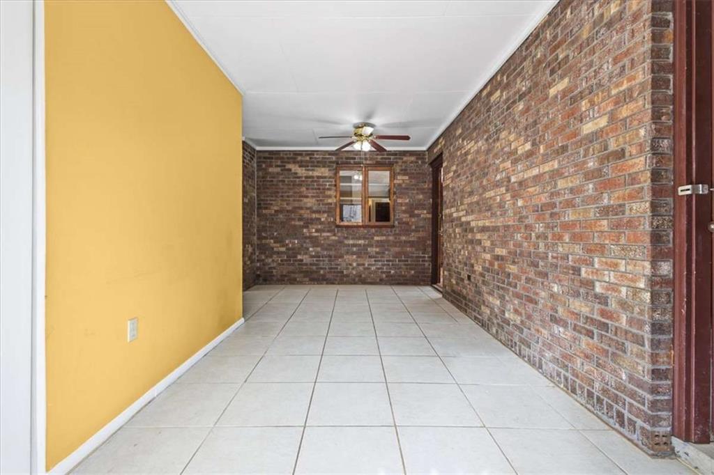 202 Ridgewood Road Cedartown, GA 30125 - Photo 36 of 39 a view of empty room with windows