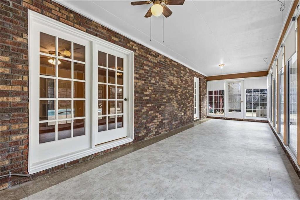 202 Ridgewood Road Cedartown, GA 30125 - Photo 37 of 39 a view of an empty room with a window