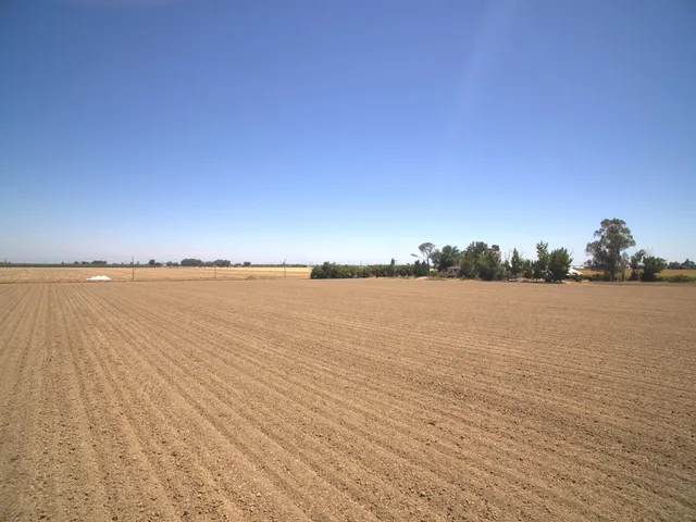 a view of a fireplace