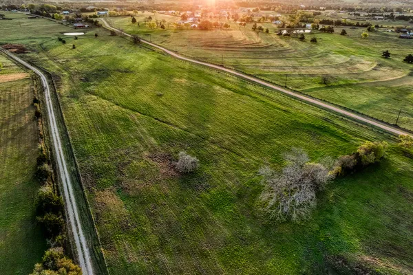 $425,000 | 10-11 Fieldcrest Lane, Burton, TX 77835