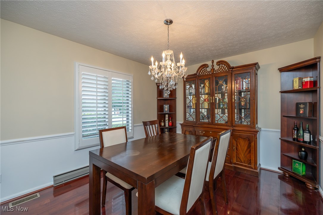 1407 Olde Post Road Ashland, OH 44805 - Photo 3 of 41 Dining space