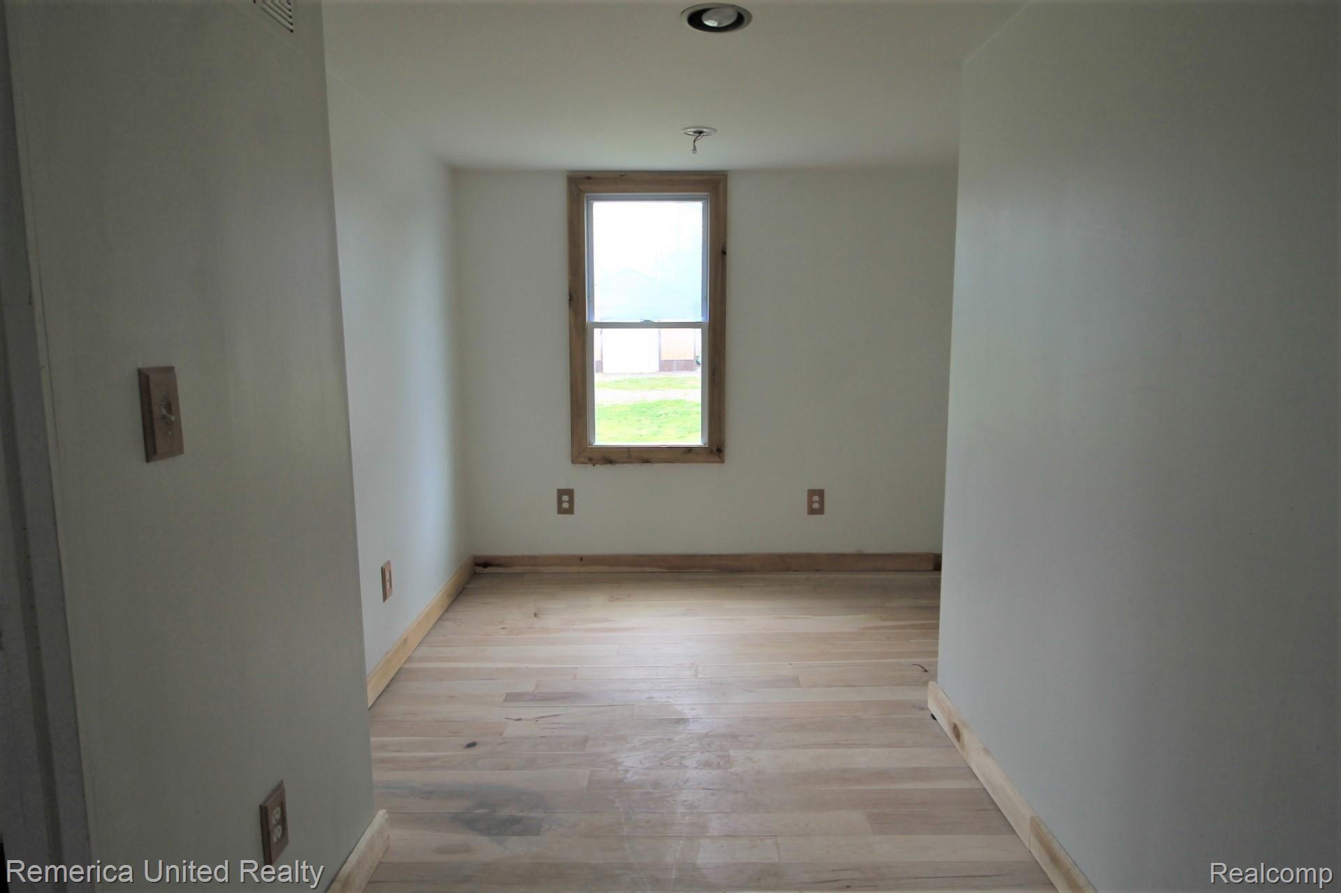 8230 Hyne Road Brighton, MI 48114 - Photo 16 of 27 IMG_2419.JPG