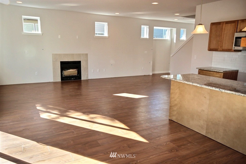 3710 Northeast 14th Street Renton, WA 98056 - Photo 5 of 10