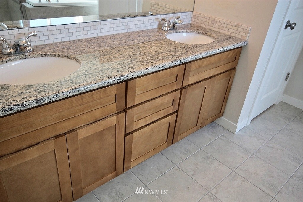 3710 Northeast 14th Street Renton, WA 98056 - Photo 6 of 10