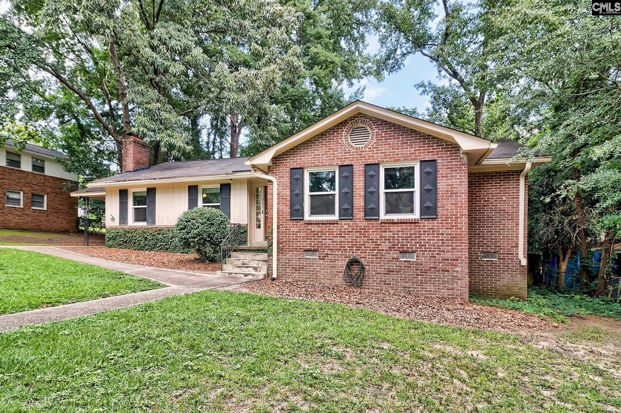 2032 Robin Road Columbia, SC 29204 - Photo 3 of 32 Gallery Image 3