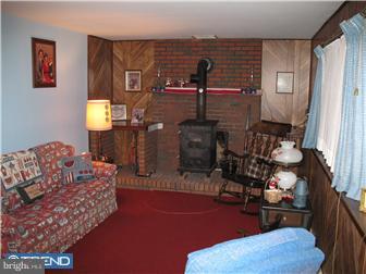 409 Whig Lane Road Pilesgrove, NJ 08098 - Photo 2 of 11 Family Room