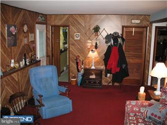 409 Whig Lane Road Pilesgrove, NJ 08098 - Photo 3 of 11 Family Room