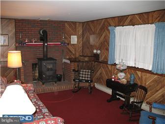 409 Whig Lane Road Pilesgrove, NJ 08098 - Photo 4 of 11 Family Room