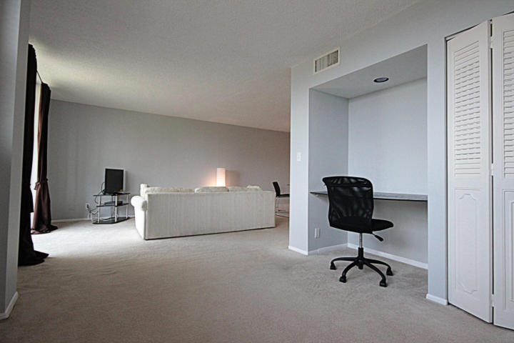 6161 Northwest 2nd Avenue, Unit 421 Boca Raton, FL 33487 - Photo 13 of 34 Den/Living Room