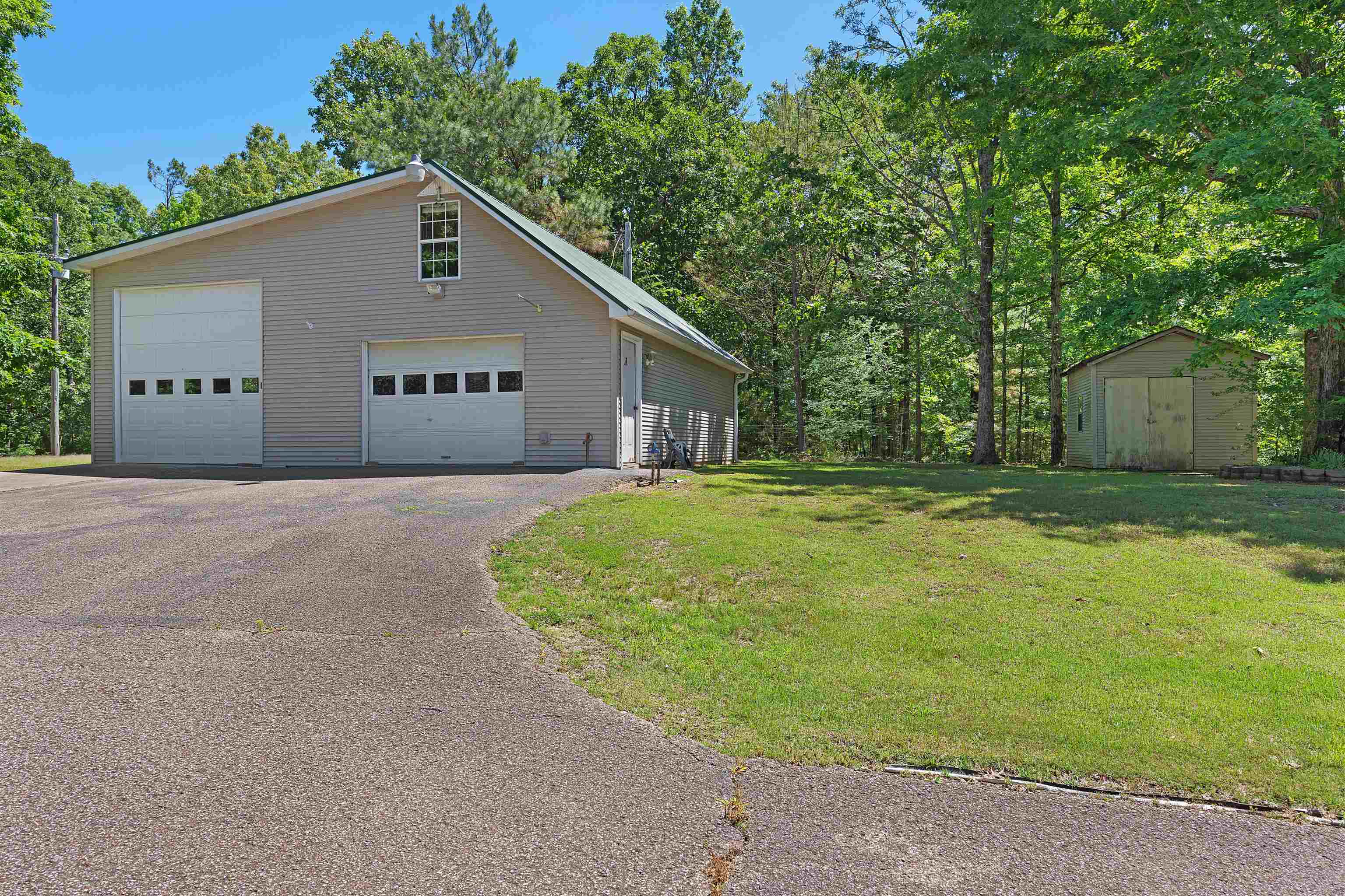 260 Moore Road Selmer, TN 38375 - Photo 4 of 32