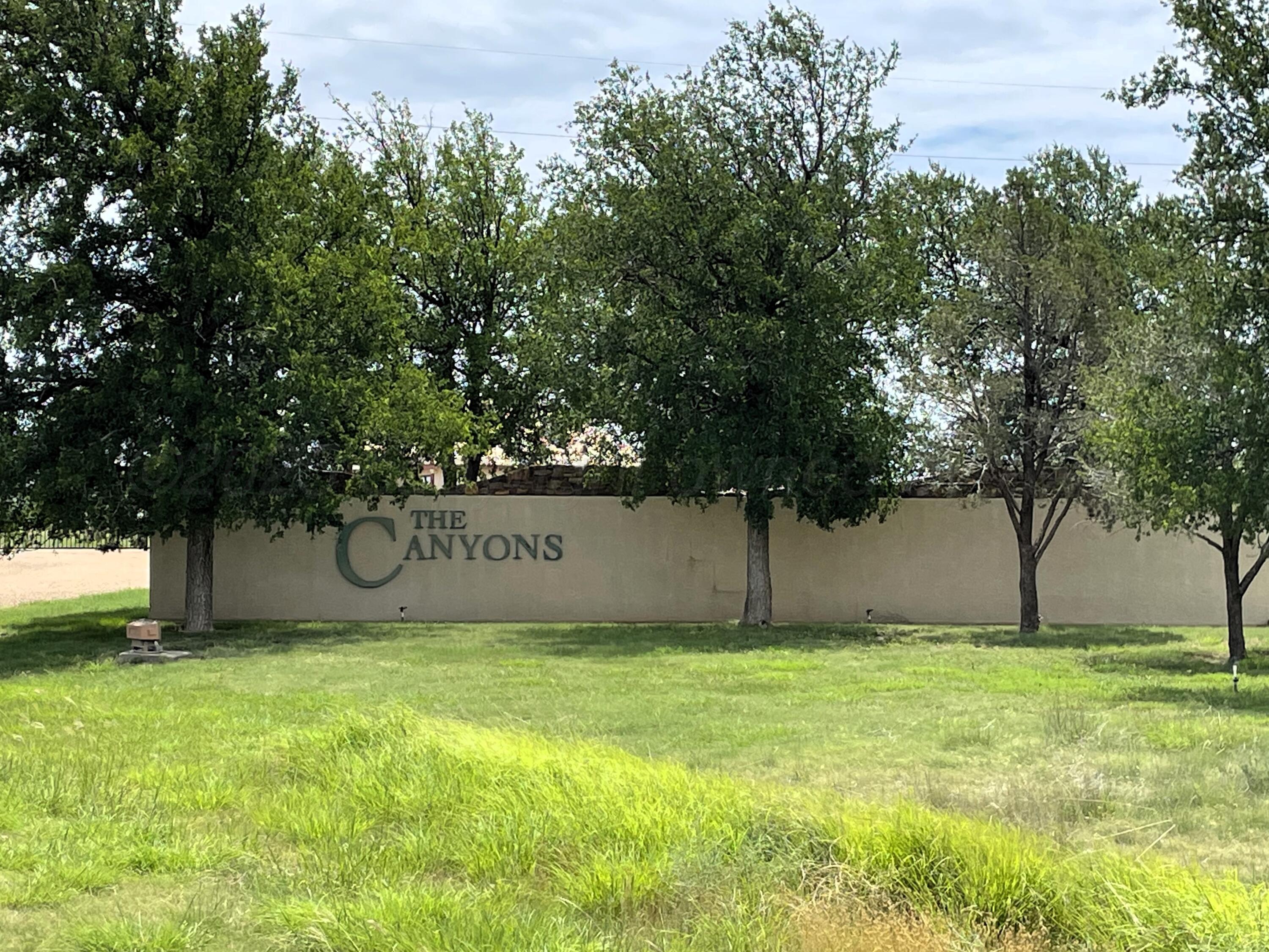 a view of an outdoor space