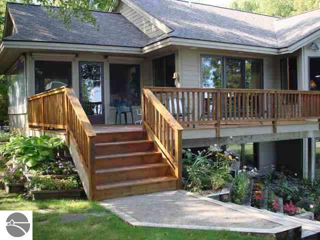 14142 Bluff Road Traverse City, MI 49686 - Photo 2 of 15 1715362-1.JPG