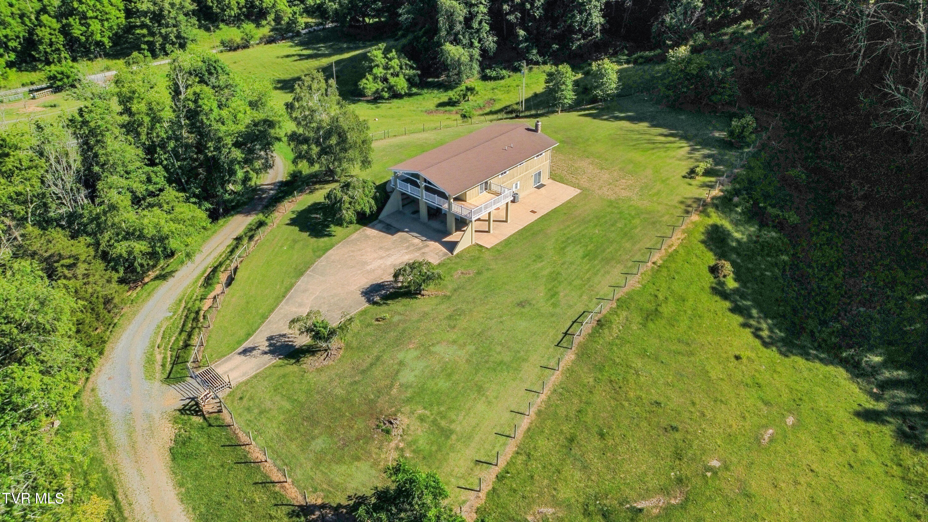 27363 Fudge Road Meadowview, VA 24361 - Photo 74 of 83 dji_fly_20260402_030224_979_178061110493