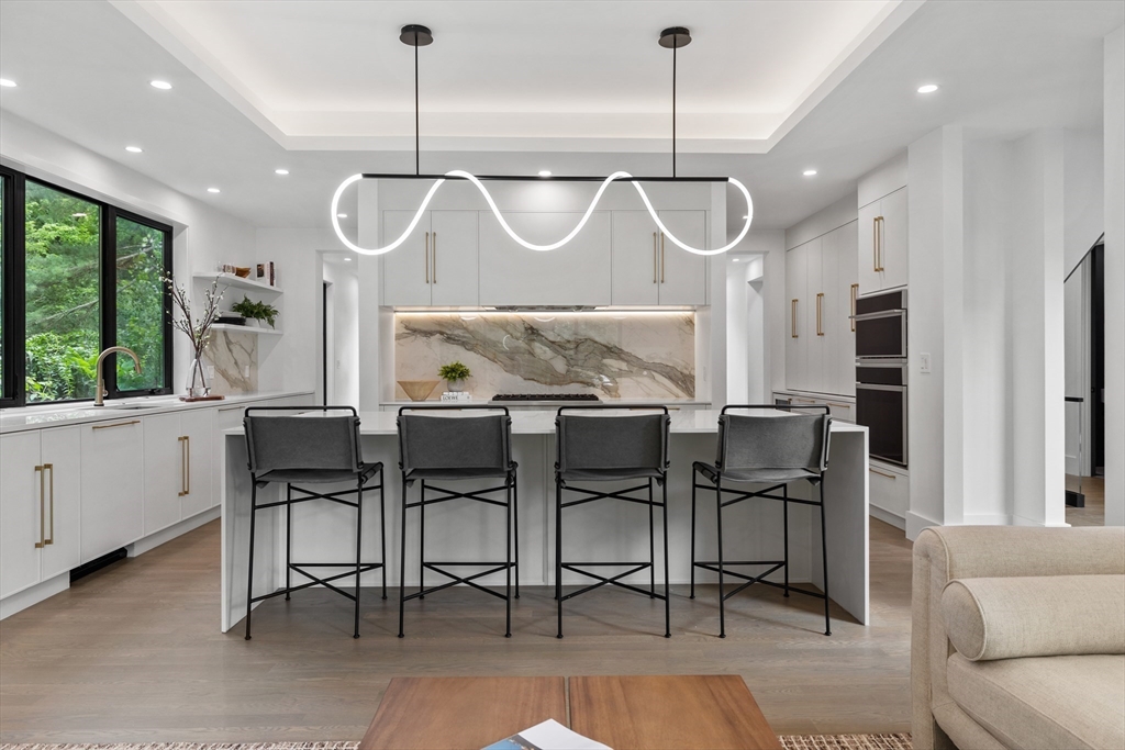 221 Gardner Road Brookline, MA 02445 - Photo 7 of 27