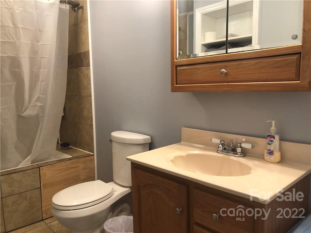 1799 Kiser Road Lincolnton, NC 28092 - Photo 16 of 24 Gallery Image 16