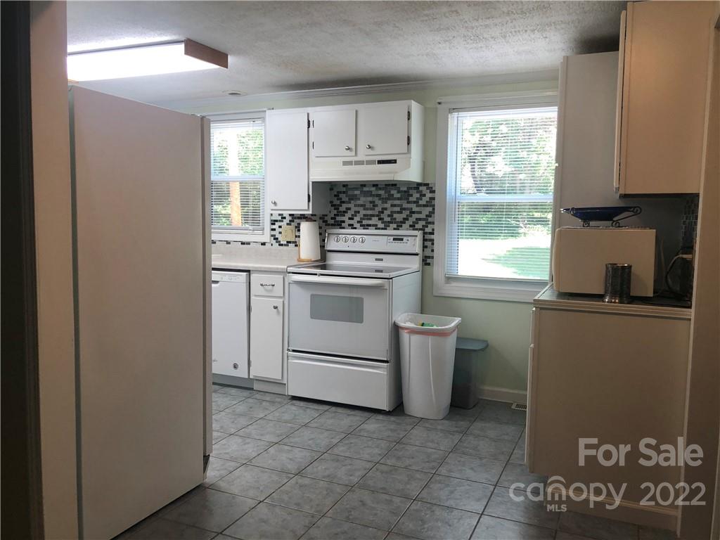 1799 Kiser Road Lincolnton, NC 28092 - Photo 9 of 24 Gallery Image 9