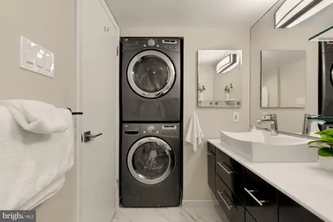 $374,900 | 1245 13th Street Northwest, Unit 414, Washington, DC 20005