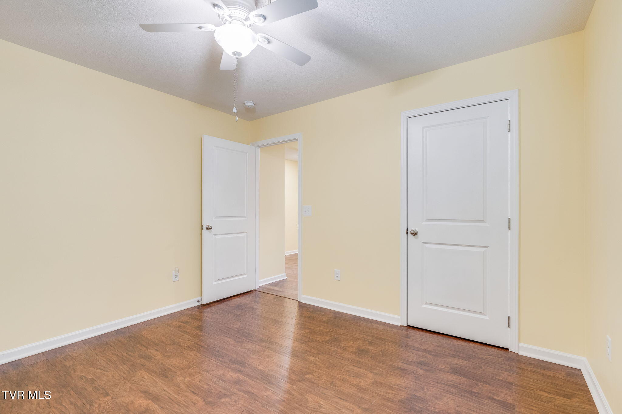 1245 Stamp Lodge Road Kingsport, TN 37660 - Photo 31 of 40 027-Guest Room 2