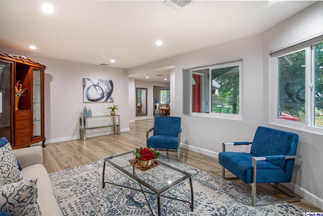 10001 Covert Avenue Tujunga, CA 91042 - Photo 8 of 24