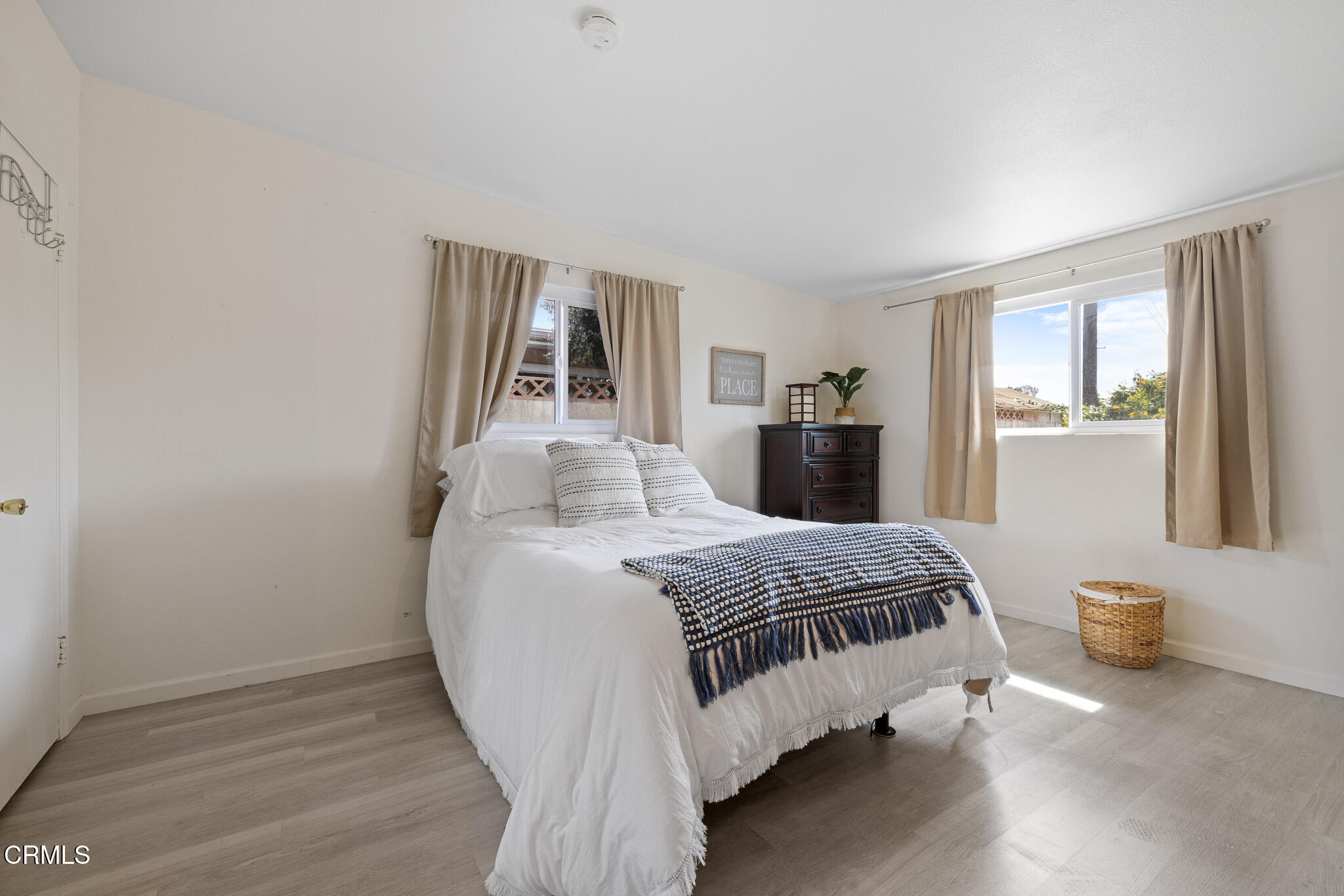 486 Will Avenue Oxnard, CA 93036 - Photo 13 of 25 _AR52322