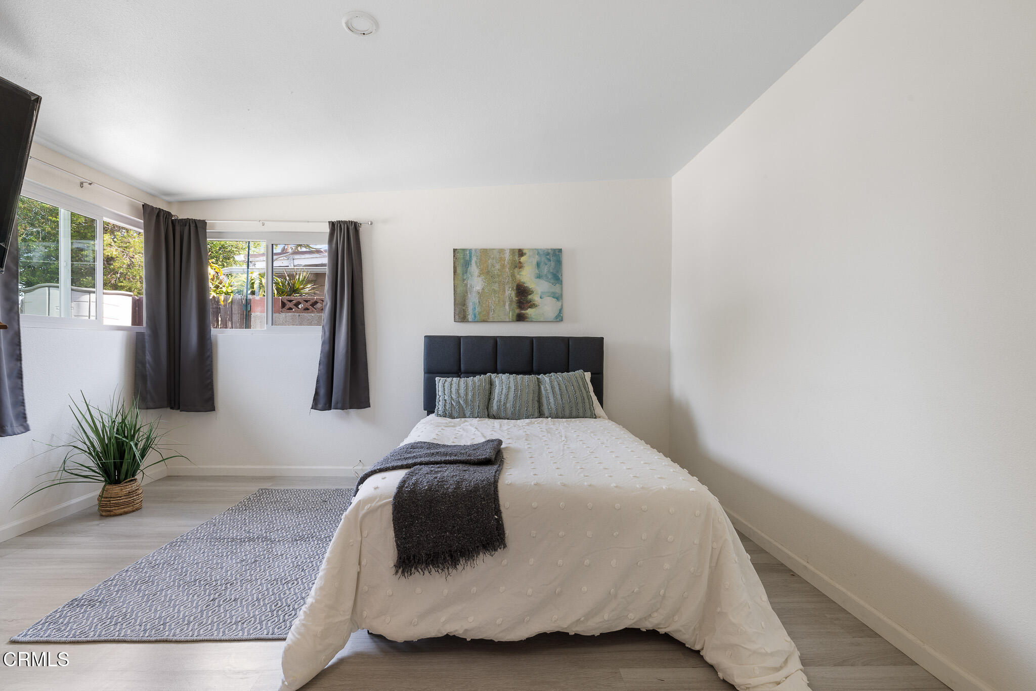 486 Will Avenue Oxnard, CA 93036 - Photo 10 of 25 _AR52313