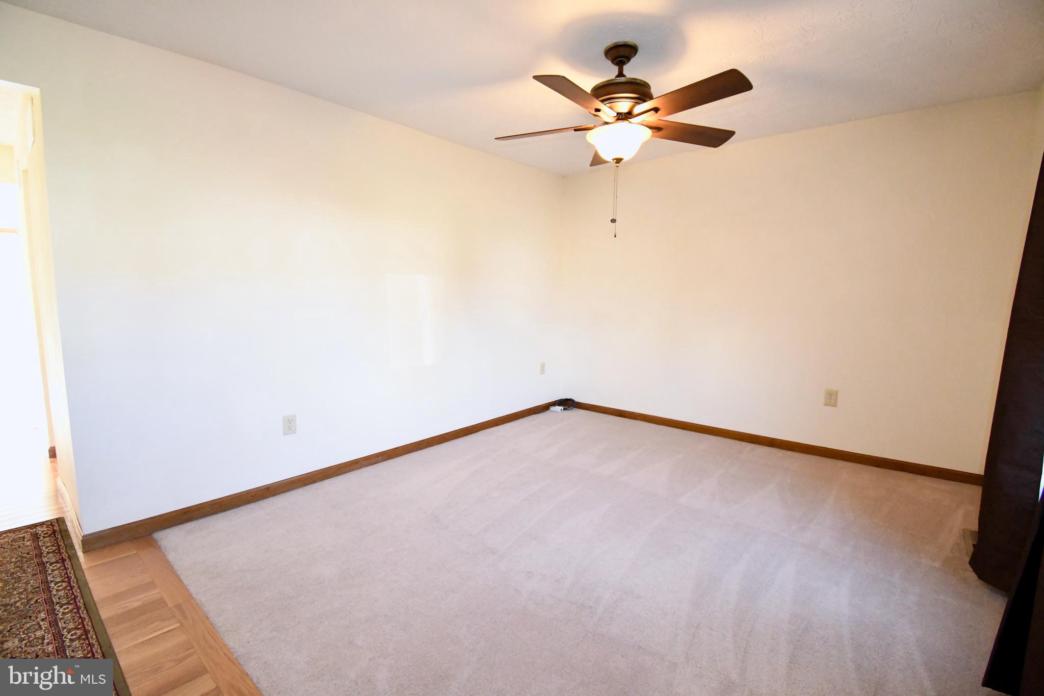 180 Farm Road Aberdeen, MD 21001 - Photo 2 of 29 Living Room